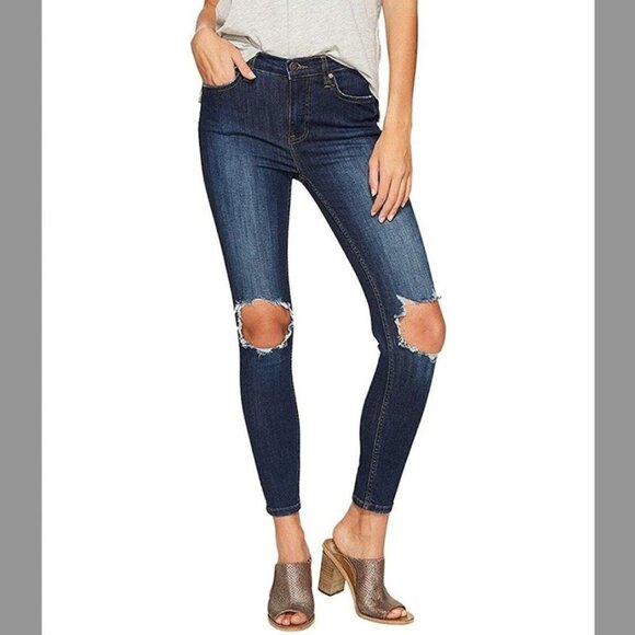 Free People Low Rise Distressed Ripped‎ Skinny Blue Denim Busted Jeans Size 26 - Picture 1 of 12